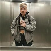 Lehramtsstudentin Deutsch für Übersetzungen (Deutsch <-> Englisch)